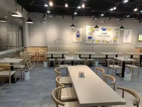 餐饮加盟连锁化成为趋势，推动餐饮行业健康发展